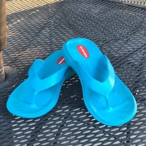 Okabashi Blue Sandals